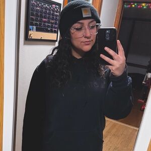 Meet your Posher, Delia